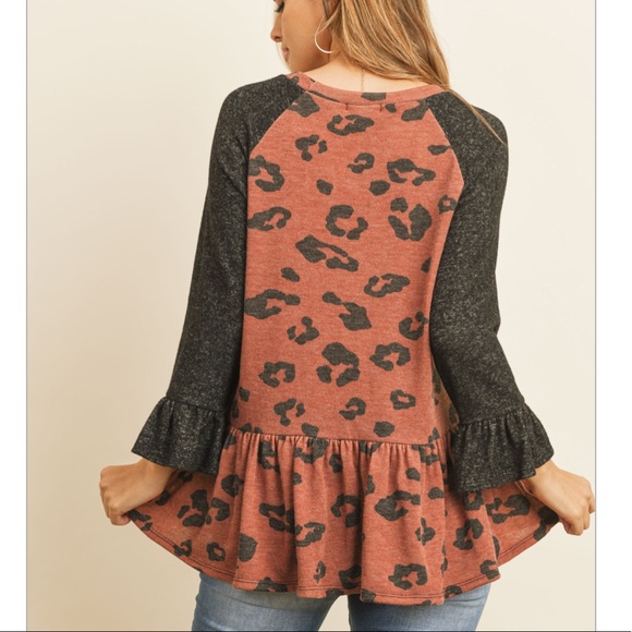 Beautiful New Rust Animal Print Peplum Top - Picture 5 of 5